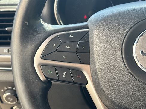 Used 2020 Jeep Grand Cherokee Limited w/ Luxury Group II image 18