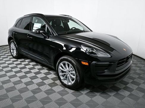 Certified 2026 Porsche Macan image 25