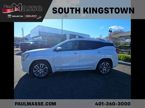 Used 2023 GMC Terrain Denali AWD/4WD image 3