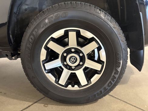 Used 2024 Toyota 4Runner TRD Off-Road Premium w/ Moonroof Package AWD/4WD image 52