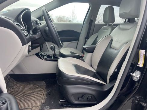 Used 2018 Jeep Compass Limited w/ Navigation Group image 5