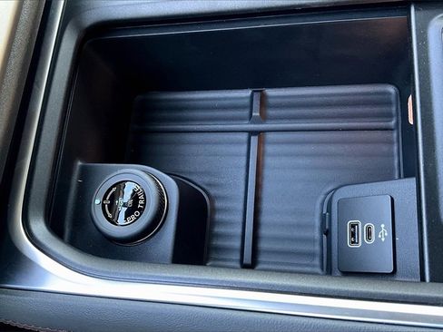 New 2025 Ford Expedition Active image 23