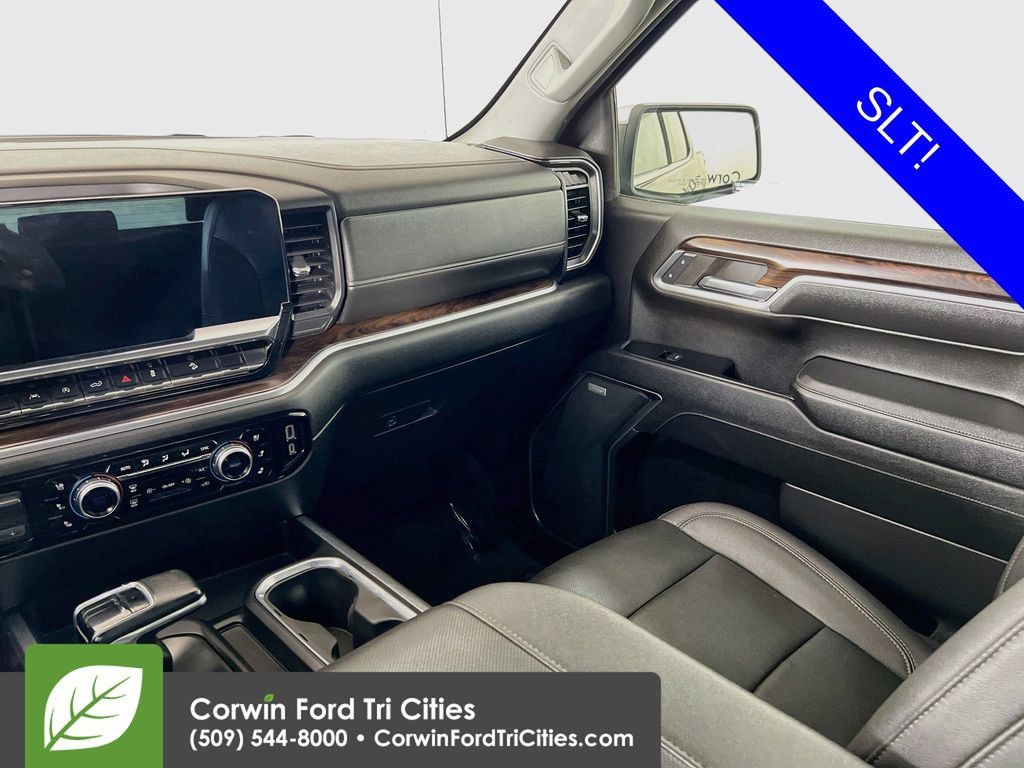 Used 2023 GMC Sierra 1500 SLT w/ SLT Convenience Package AWD/4WD image 26