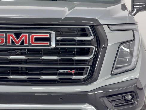 Used 2026 GMC Yukon AT4 w/ AT4 Premium Plus Package AWD/4WD image 12