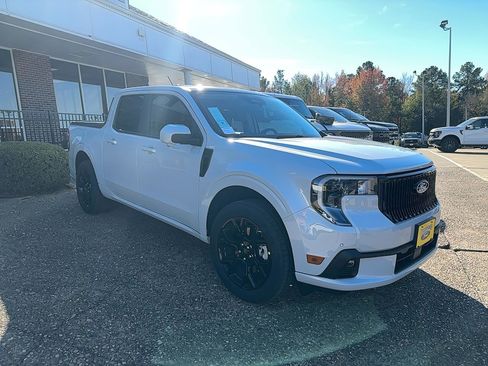 New 2026 Ford Maverick Lobo image 2