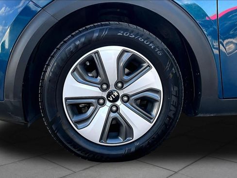 Used 2019 Kia Niro LX FWD image 11