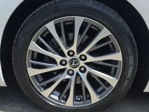 Used 2019 Lexus ES 350 w/ Premium Package FWD image 52