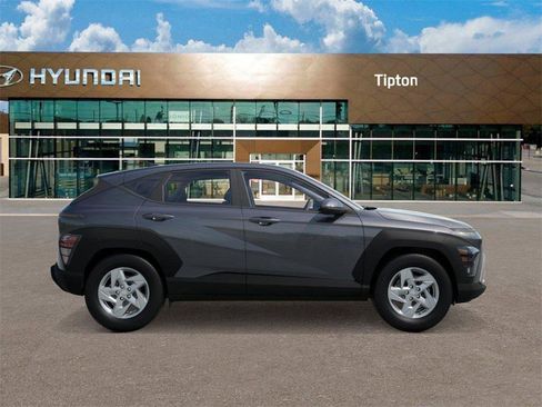 New 2026 Hyundai Kona SE image 7