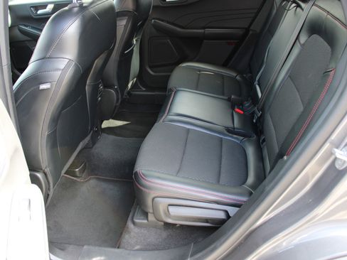 Used 2023 Ford Escape ST-Line image 12