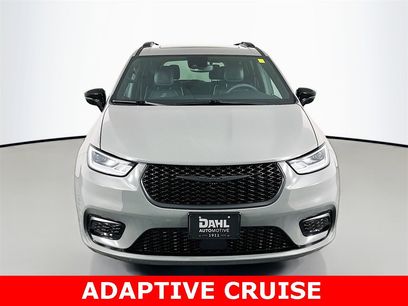 Used 2025 Chrysler Pacifica Limited