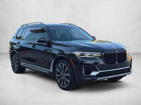 Used 2020 BMW X7 xDrive40i w/ Executive Package AWD/4WD image 3