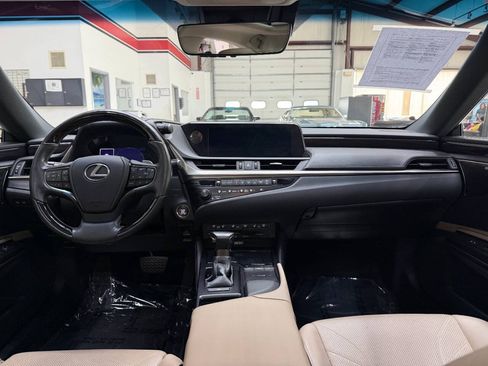 Used 2019 Lexus ES 350 w/ Accessory Package 2 FWD image 20
