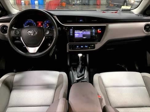 Used 2018 Toyota Corolla LE FWD image 16