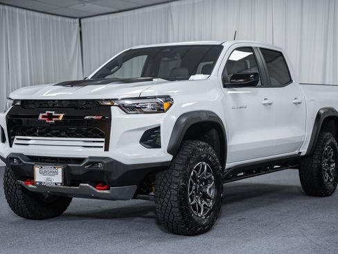 Used 2026 Chevrolet Colorado ZR2 image 3