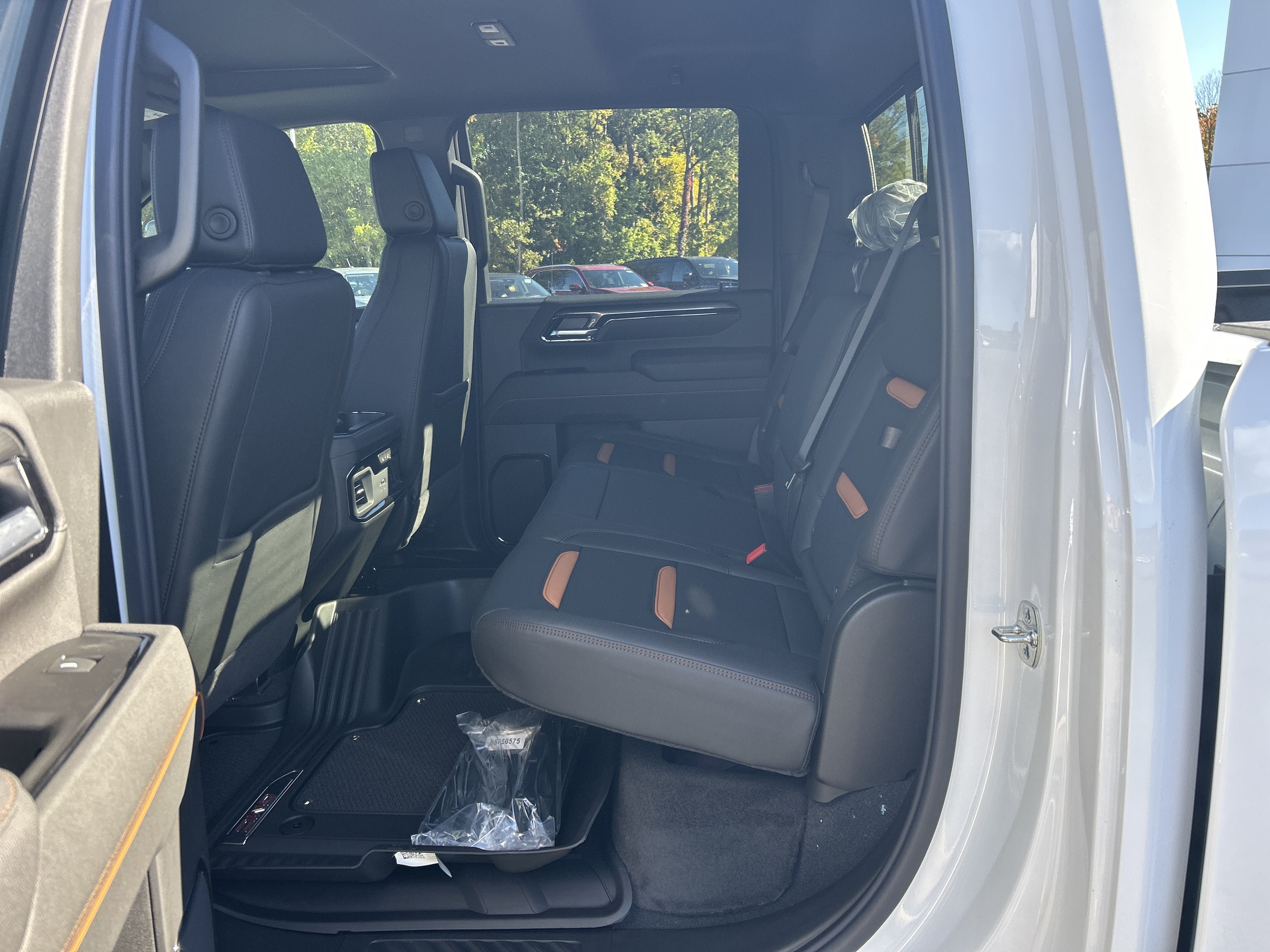 New 2026 GMC Sierra 3500 AT4 w/ AT4 Premium Plus Package AWD/4WD image 34