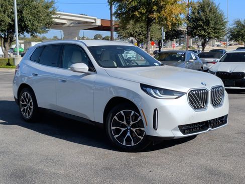 Used 2026 BMW X3 xDrive30i AWD/4WD image 2