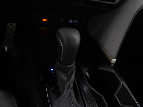 Used 2025 Toyota Camry SE image 24