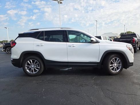 Used 2024 GMC Terrain SLT w/ Infotainment Package II AWD/4WD image 19