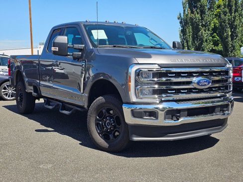 Used 2023 Ford F350 Lariat w/ FX4 Off-Road Package AWD/4WD image 1