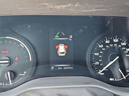 Used 2023 Toyota Sienna XSE image 20