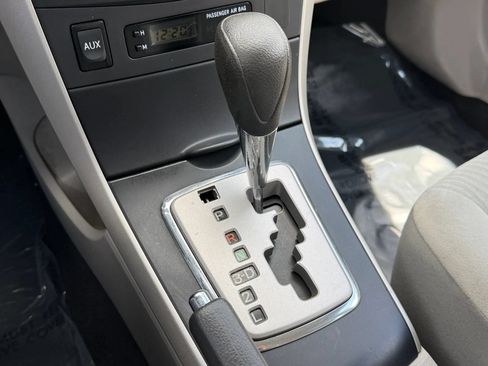 Used 2010 Toyota Corolla LE FWD image 26