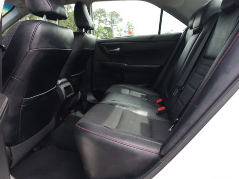 Used 2017 Toyota Camry SE FWD image 12