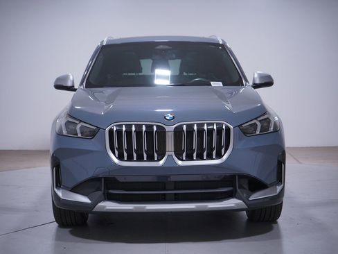 Used 2023 BMW X1 xDrive28i w/ Convenience Package image 4