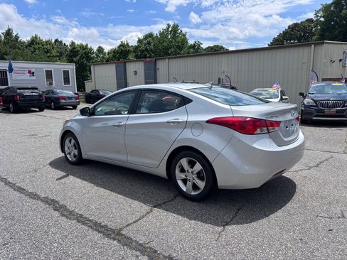 Used 2013 Hyundai Elantra GLS w/ Preferred Pkg FWD image 4