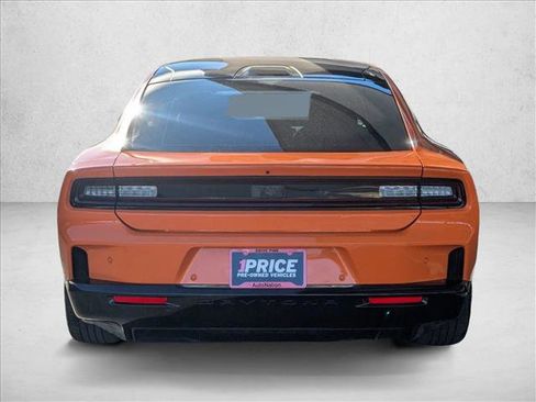 Used 2025 Dodge Charger R/T w/ Sun & Sound Package image 7