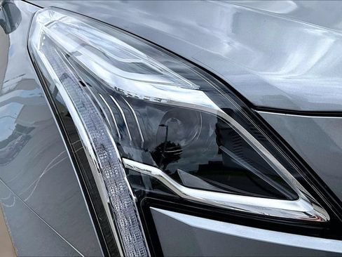 Used 2025 Cadillac XT5 Premium Luxury w/ Technology Package AWD/4WD image 31