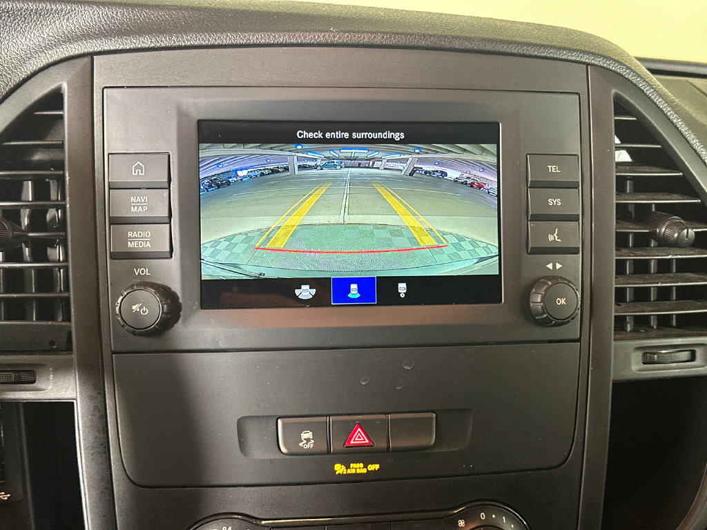 Used 2023 Mercedes-Benz Metris image 28