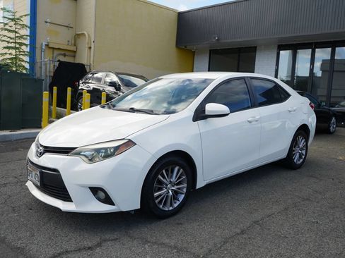Used 2015 Toyota Corolla FWD image 5