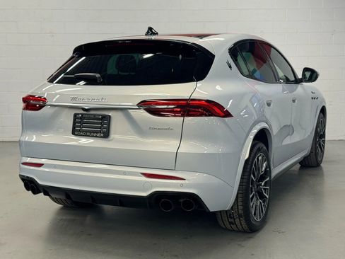 Used 2023 Maserati Grecale Modena image 5