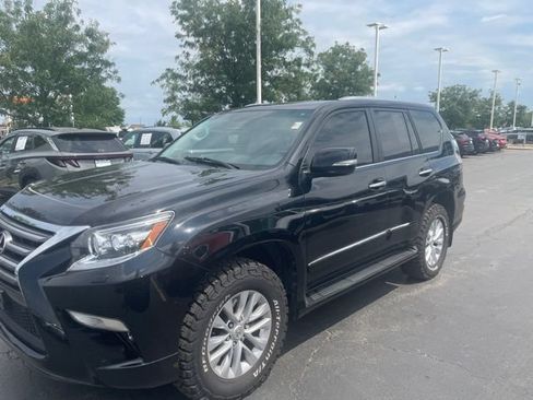 Used 2018 Lexus GX 460 Premium w/ Premium Package AWD/4WD image 5