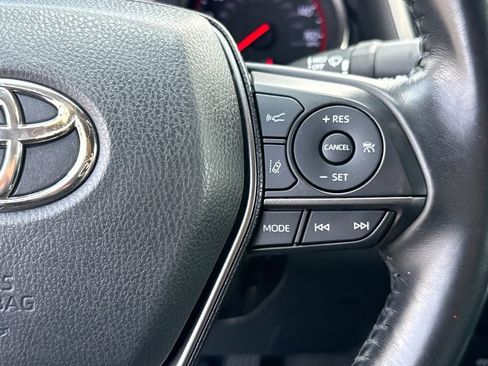 Used 2021 Toyota Camry XSE FWD image 17