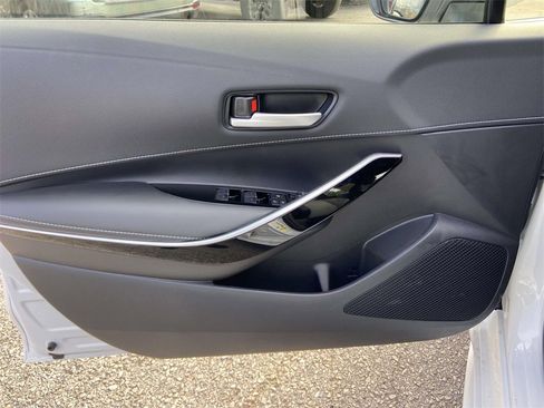 Used 2025 Toyota Corolla XSE image 10