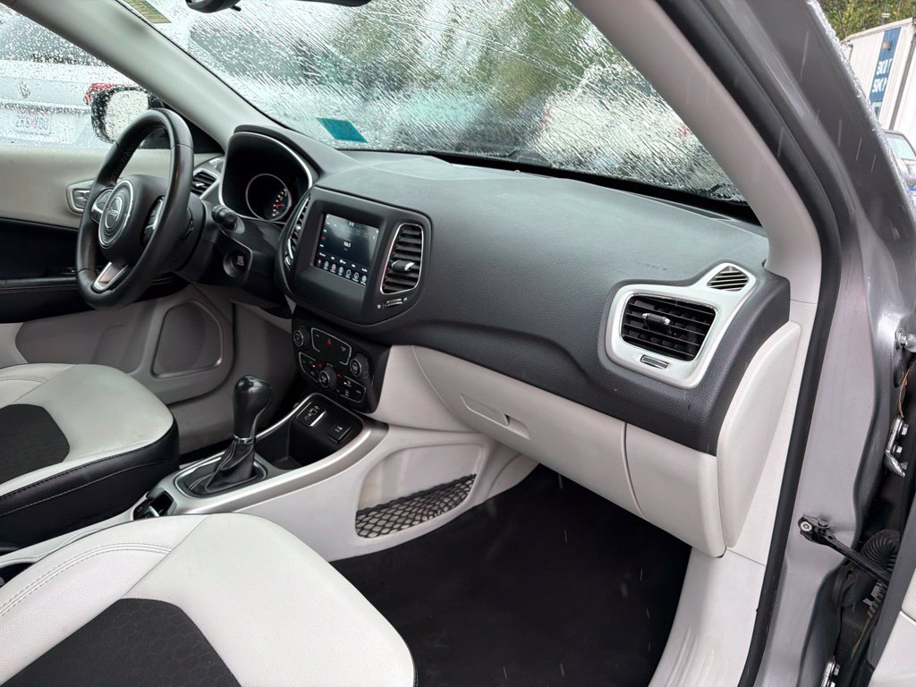 Used 2021 Jeep Compass Latitude FWD image 19