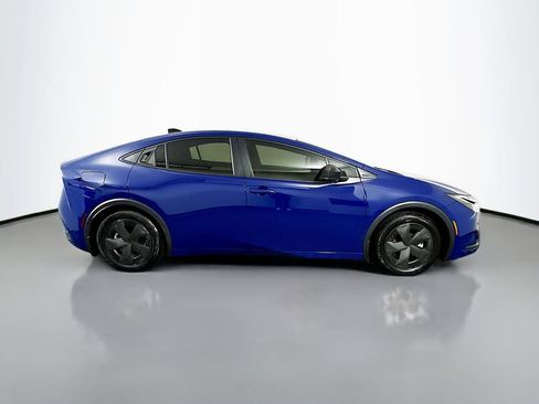 Used 2026 Toyota Prius Plug-In Hybrid FWD image 4