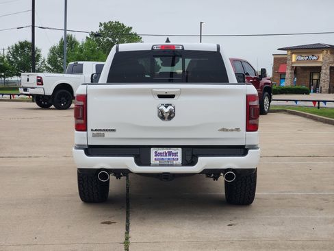 Used 2022 RAM 1500 Laramie AWD/4WD image 8