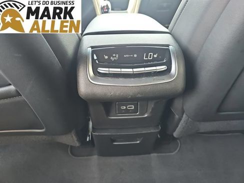 Used 2023 Cadillac XT6 Sport w/ Technology Package AWD/4WD image 21