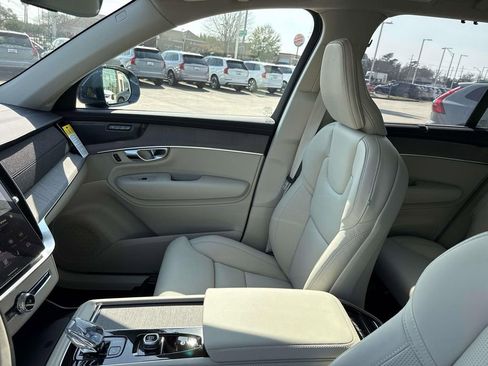 New 2026 Volvo XC90 B6 Ultra w/ Protection Package AWD/4WD image 17