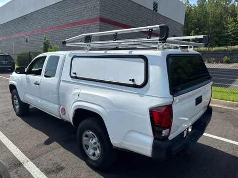 Used 2023 Toyota Tacoma SR RWD image 3