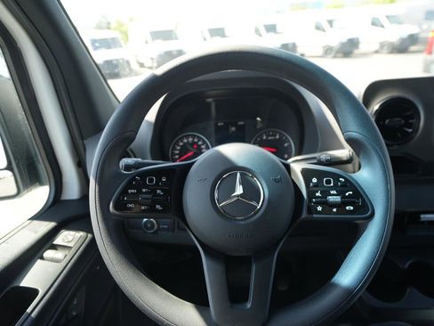 Used 2024 Mercedes-Benz Sprinter 2500 image 11