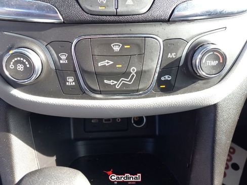 Used 2024 Chevrolet Equinox LS w/ LS Convenience Package image 31