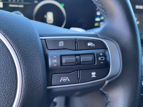 Used 2025 Kia Sportage SX Prestige image 28