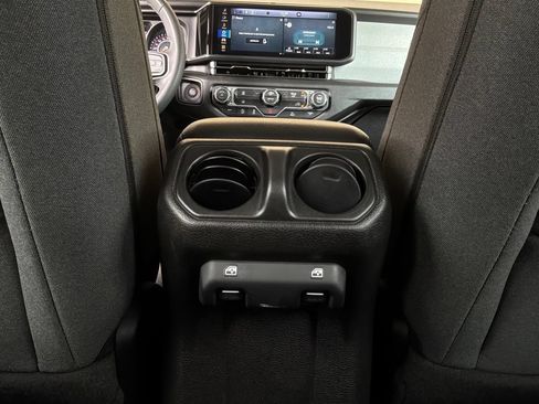 Used 2025 Jeep Wrangler Unlimited Sport AWD/4WD image 12