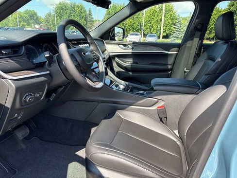 New 2026 Jeep Grand Cherokee L Limited w/ Limited Altitude Package AWD/4WD image 7