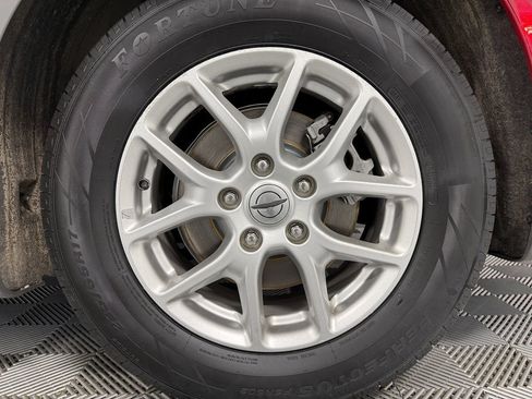 Used 2022 Chrysler Pacifica Touring-L image 32