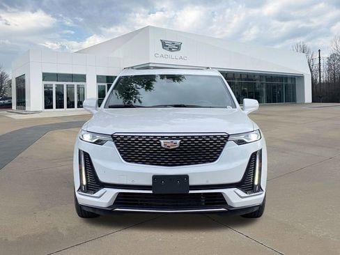 Certified 2025 Cadillac XT6 Premium Luxury FWD image 13