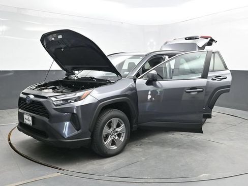 Used 2023 Toyota RAV4 LE AWD/4WD image 44